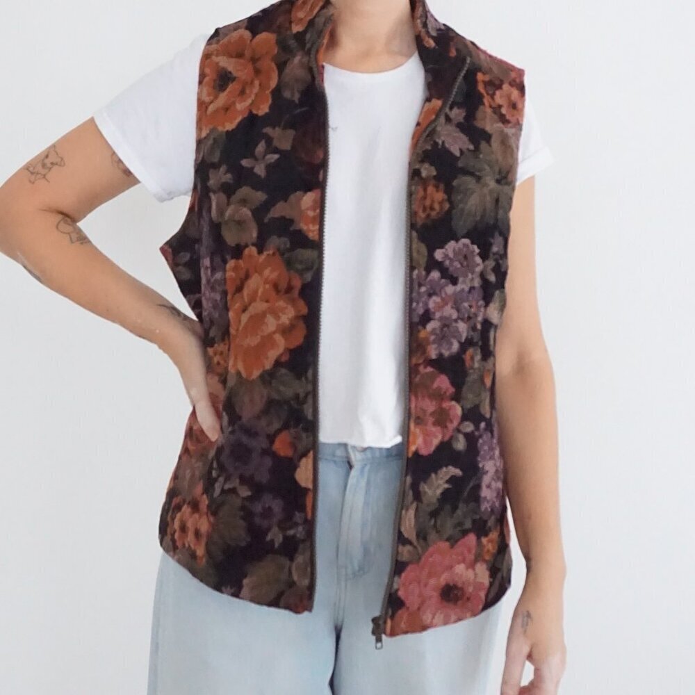 Vintage White Stag Black Floral Tapestry Rose Bouquet Woven Victorian Vest L